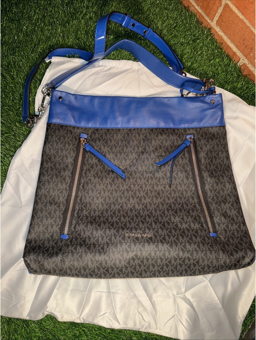 Michael Kors Lex Large Hobo Convertible Bag with Zipper Pockets On Front